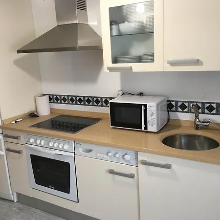 Vivienda Turistica Puerta Real Apartment *